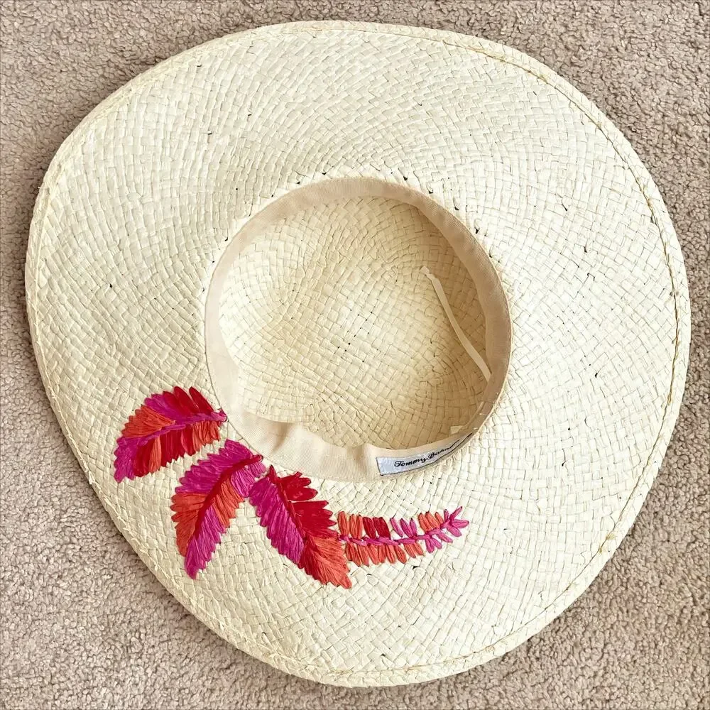 TOMMY BAHAMA Wide Straw Sun Hat w/ Paper Floral Design & Brass Pineapple Pin